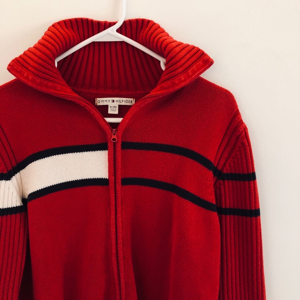 Tommy Hilfiger zip down sweater!!